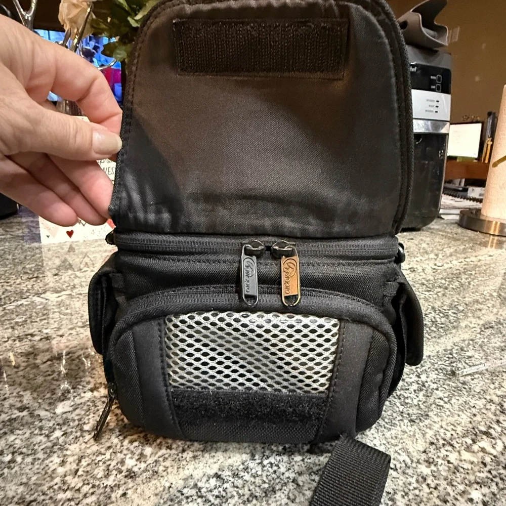 Lowepro Edit 110 Black Nylon Digital / Video / Camera Bag